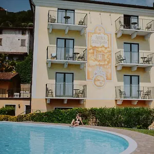 https://stella-doro-tremosine.it-lombardy.com